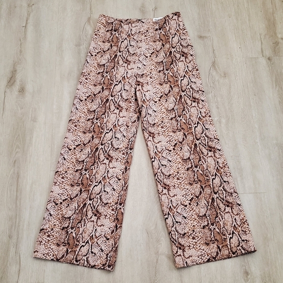 Reformation Marlon Snake Print Cropped Pant - Picture 2 of 8